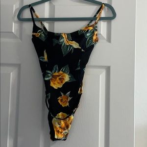 Danielle BernsteinxOnia  Mediterranean collection